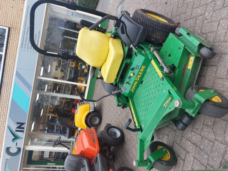 John Deere ZTRAK 717E Zware Zitmaaier - Benzine | Goede staat | 662 uur