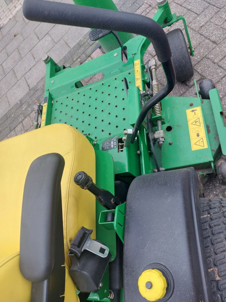 John Deere ZTRAK 717E Zware Zitmaaier - Benzine | Goede staat | 662 uur